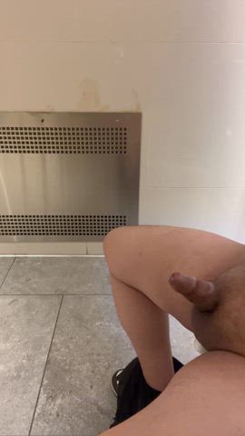 cumming airport restroom