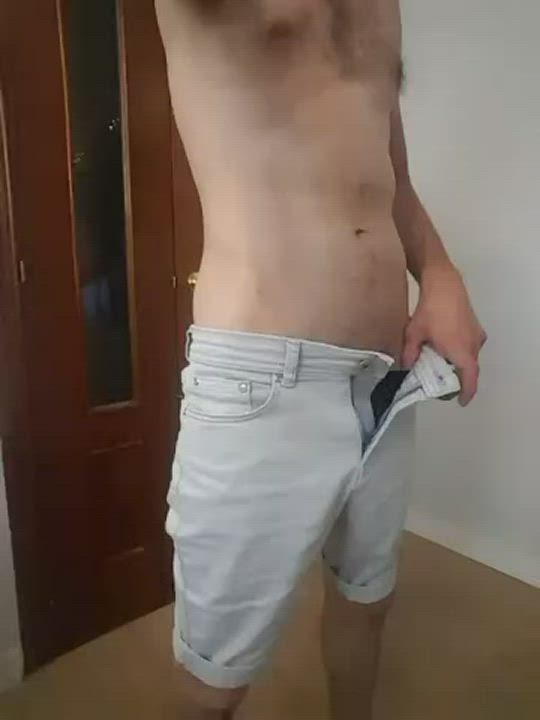 29 [M4F] im a spanish boy bored at home, i like know and play with girls around the