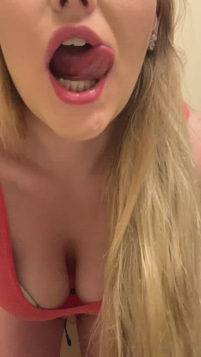 blonde college slut 🤍solo and b/g videos, squirting, all my nudes💦 see more