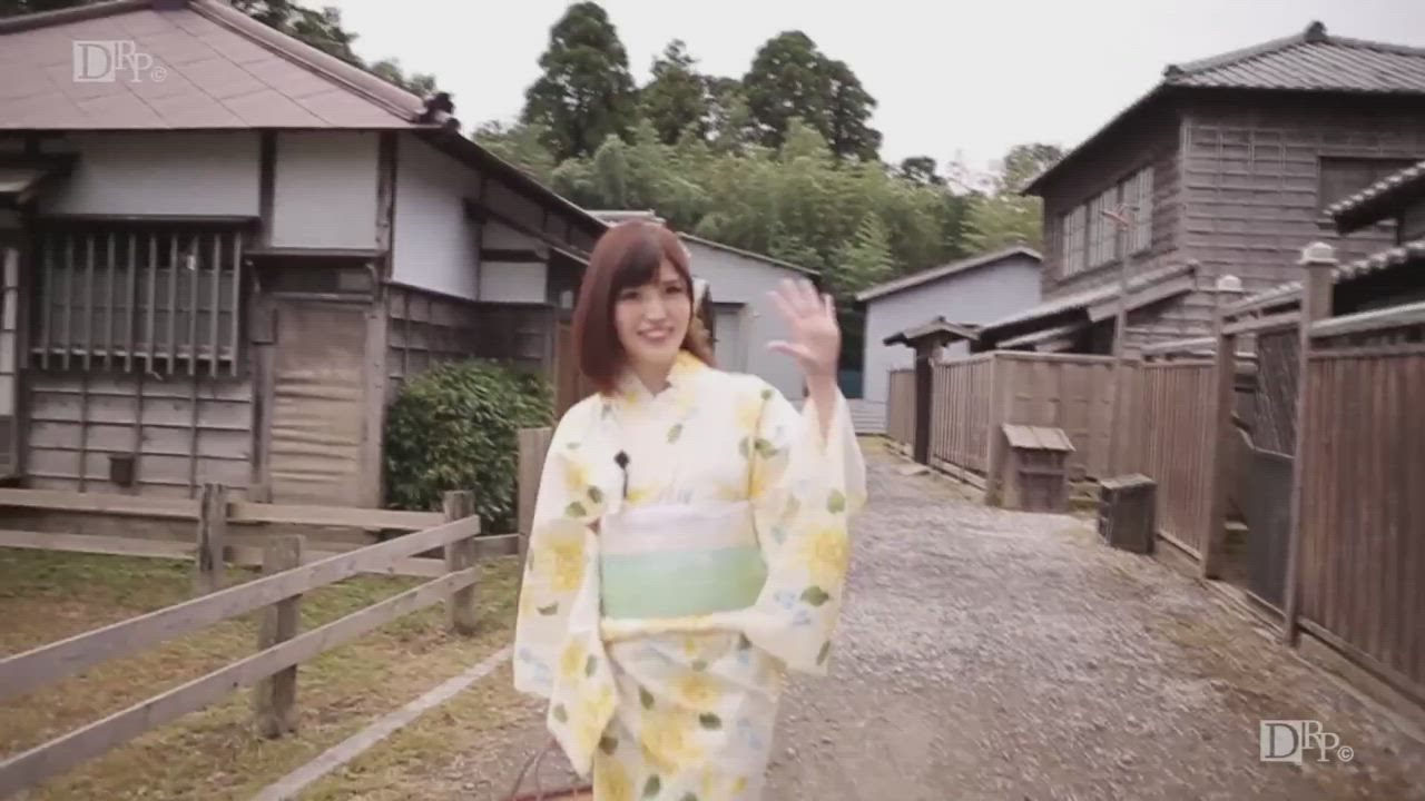 Beautiful Japanese girl fucked in a kimono [Yua Ariga]