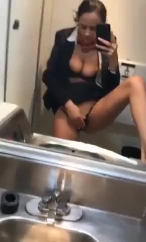 Having a little fun in the bathroom (xpost from r/NSFW_snapchat) (reddit)