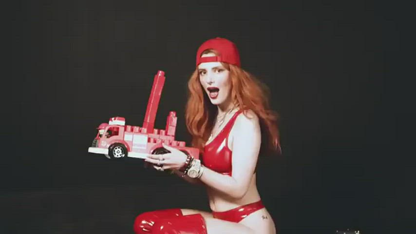 bella thorne celebrity redhead clip