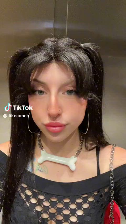 cute melody parker tiktok clip