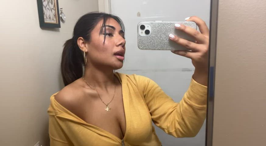 19 years old big tits boobs chubby erotic mirror onlyfans tease teen clip