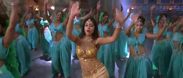 shriya boobs