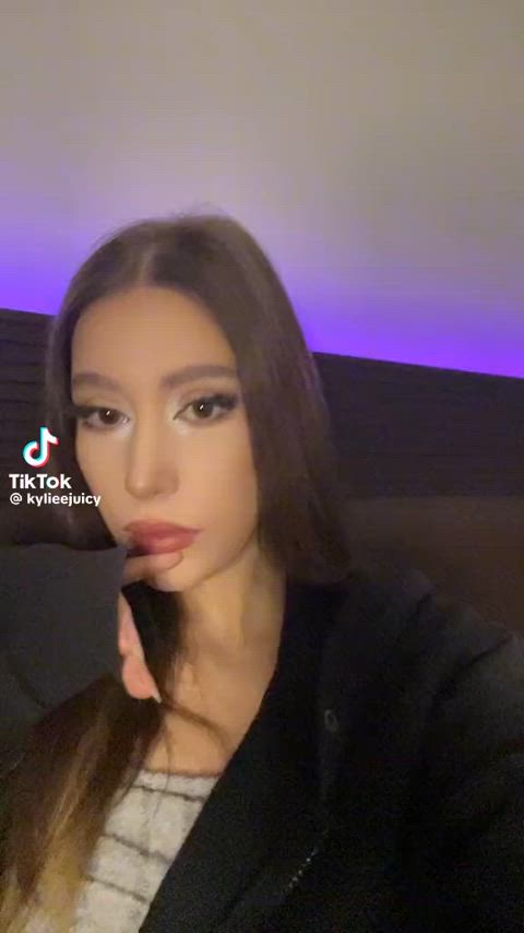 Kylie - More tiktok flash vids on my TT likes (juanmomo45)