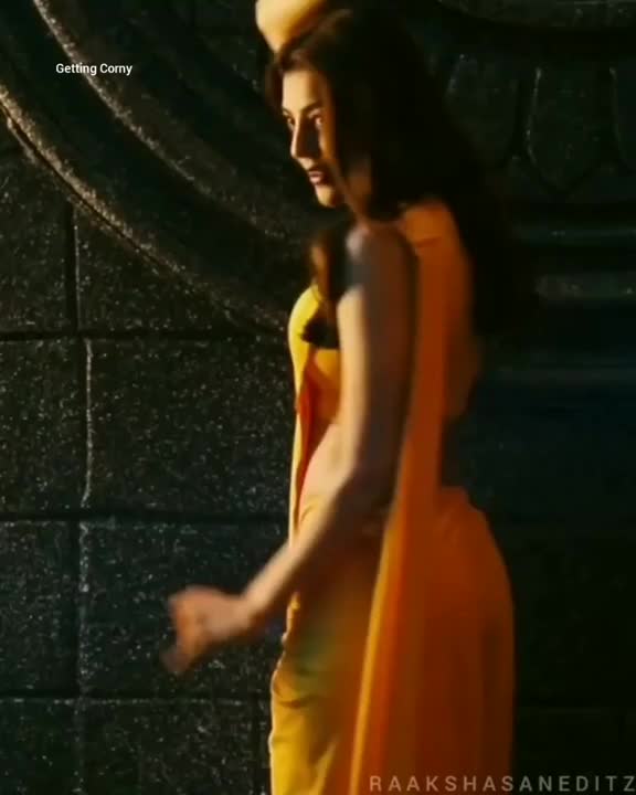 Kajal Hottest Yellow Saree Edit Kajal Navel and Boobs in Yellow Saree 720 x 576