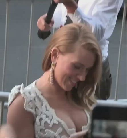 cleavage scarlett johansson sexy clip