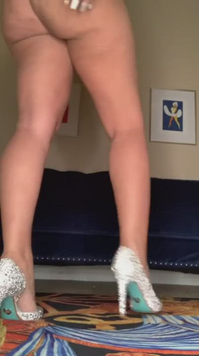 Ass Ass Spread Big Ass Feet High Heels Panties Shaking Shaved Pussy Toes Twerking