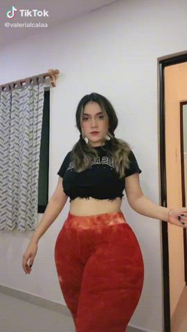 18 Years Old Big Ass Dancing clip