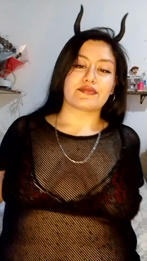 amateur belly button brunette chubby fat pussy onlyfans belly curvy-chicks clip