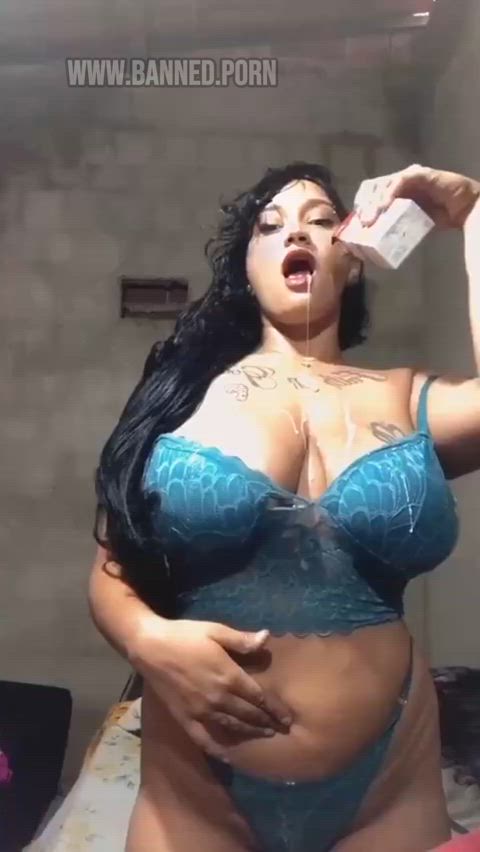 Busty Latin Latina Striptease