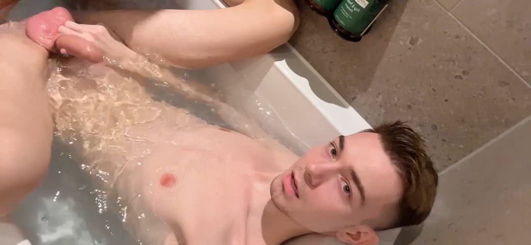 Playing with my floppy dick in the tub 🛁 (24)