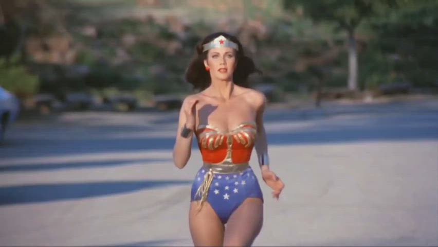 Lynda Carter Boobs Jiggling in Wonder Woman