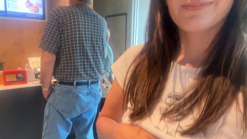 Wish he had turned around & noticed me :( I wanna fuck a grandpa 