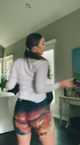 TikTok Twerking White Girl clip