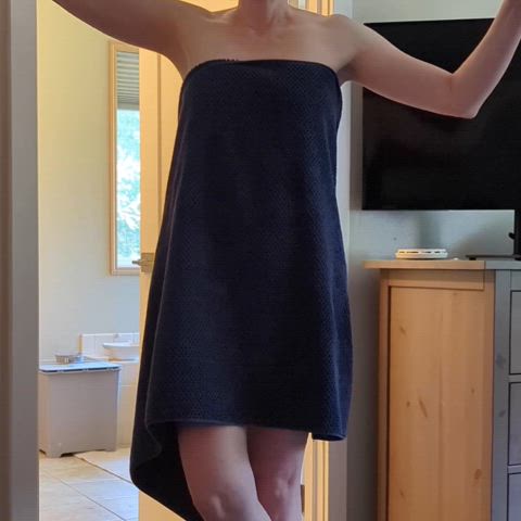 cute milf onlyfans redhead towel onlyfans-creators pale-girls clip