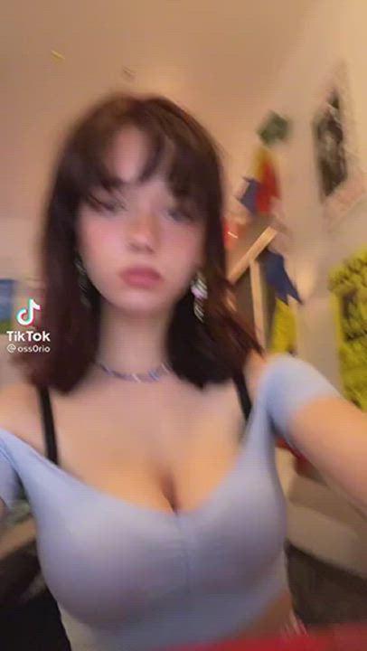 Brunette Tit Worship Tits clip