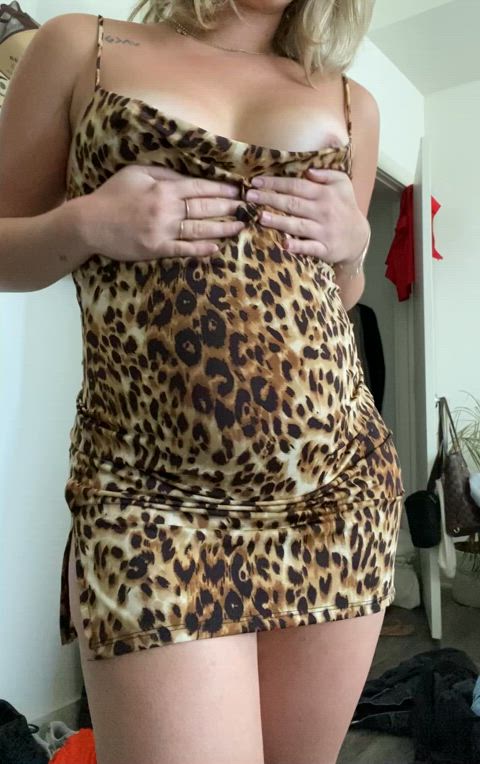 Big pregnant belly in a cheetah dress 🥰