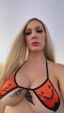 babe big tits blonde cute flashing onlyfans solo thick tits clip