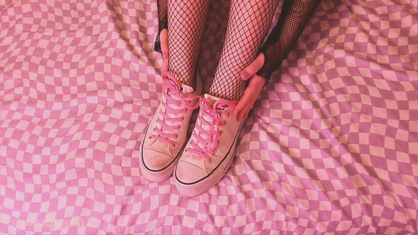 fetish fishnet joi manyvids redhead shoes sneakers clip
