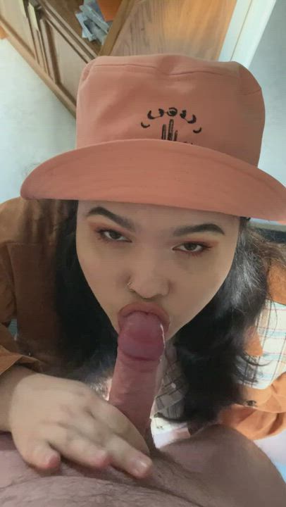 I love sucking cock with cum all over my face 🥰 @00:02
