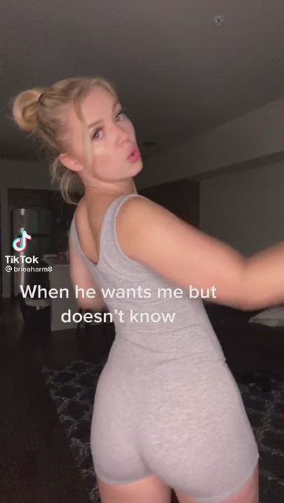 TIK-TOK BOOTY SHAKES TOO GOOD 🍑 FINALLY DOES 💋SEX TAPES