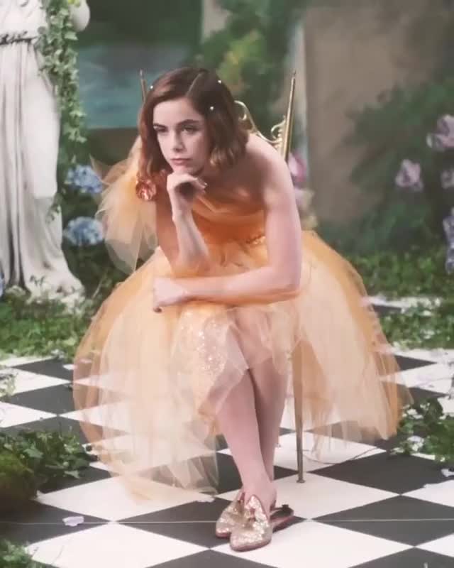 kiernan shipka clip