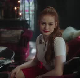 Lipstick Madelaine Petsch Redhead clip