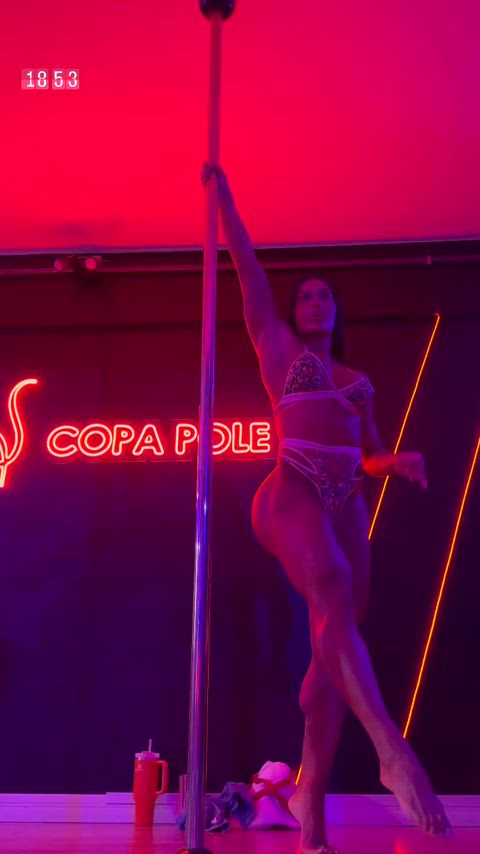 ass big ass big tits brazilian celebrity dancing muscular girl pole dance clip