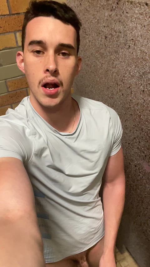 amateur australian bwc big dick bisexual gay jerk off public twunk r/caughtpublic