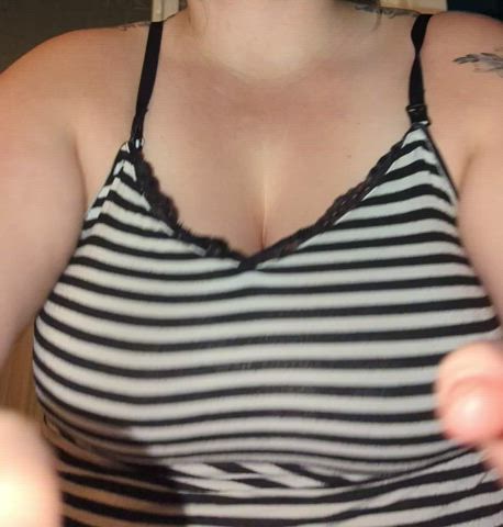 My first ever boob drop, how did I do? Don’t tell my husband about my page 🤫