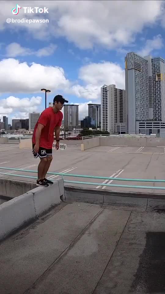 Gone ??♂️ #viral #hawaii #tiktok #foryoupage #cool #parkour #australia #featureme