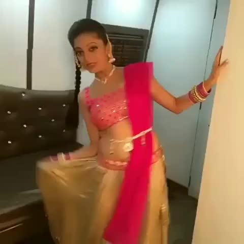 Mansi naik hot dance