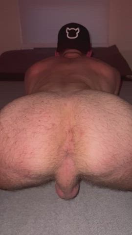 30yo, ass up, waiting to be put in use