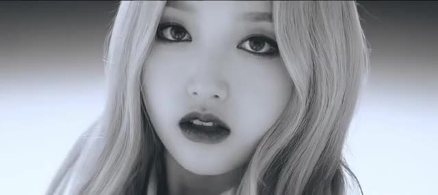 [MV] 이달의 소녀 (LOONA) -favOriTe- 15