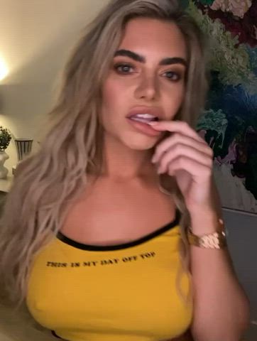 Big Tits Fake Boobs Lips clip