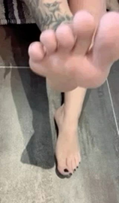 feet feet fetish femdom mistress onlyfans tease clip