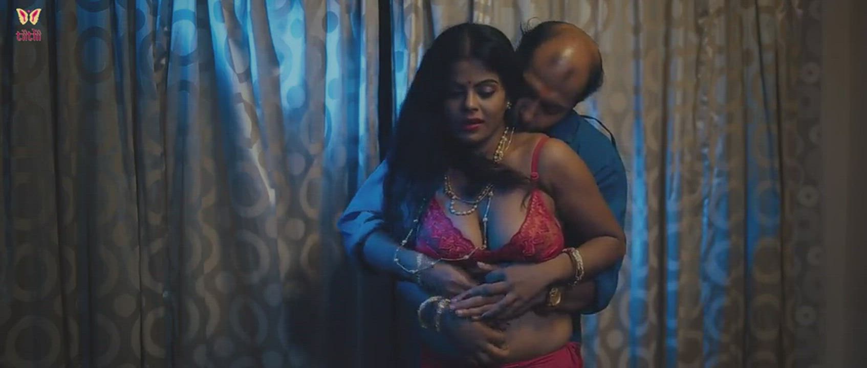 Busty Chubby Desi Indian Softcore clip