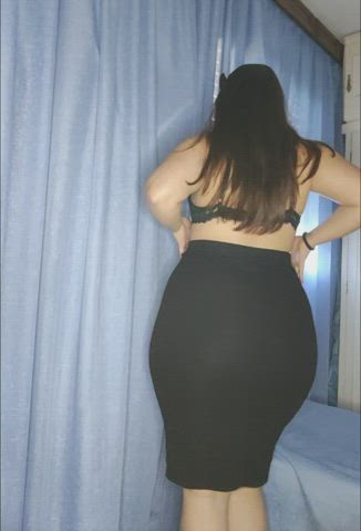 Would you fuck a thick girl like me?
