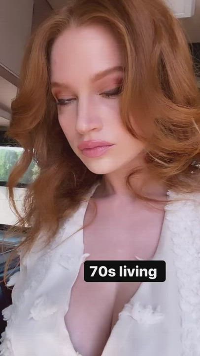 Cleavage Outdoor Redhead clip
