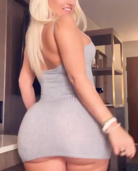 Big Ass Blonde Pawg clip