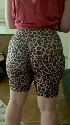 How Daddy likes his phatty 🐆