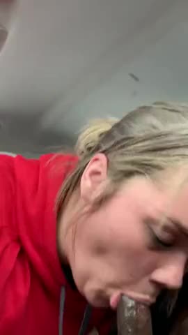 Chubby white slut sucking bbc in car