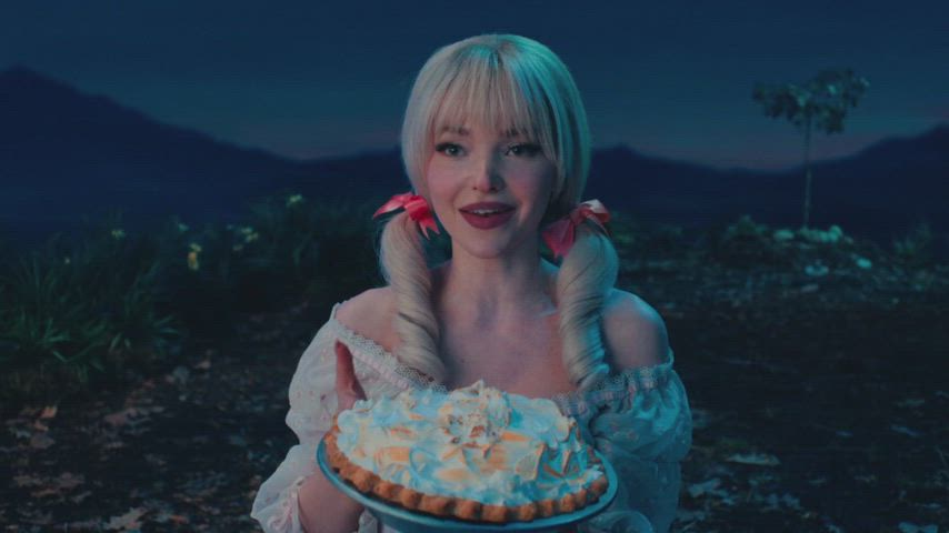 Dove Cameron