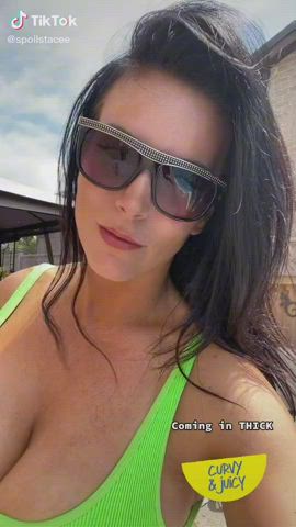 amateur big tits brunette cleavage glasses homemade tiktok clip