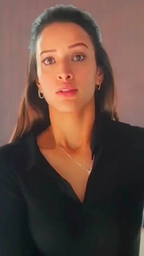 Actress Tripti Dimri hot scene [vertical edit] from movie "Animal (2023)"