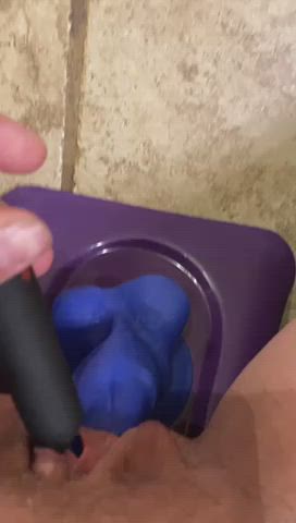 Clit Rubbing Close Up Grinding MILF Masturbating Riding Vibrator clip
