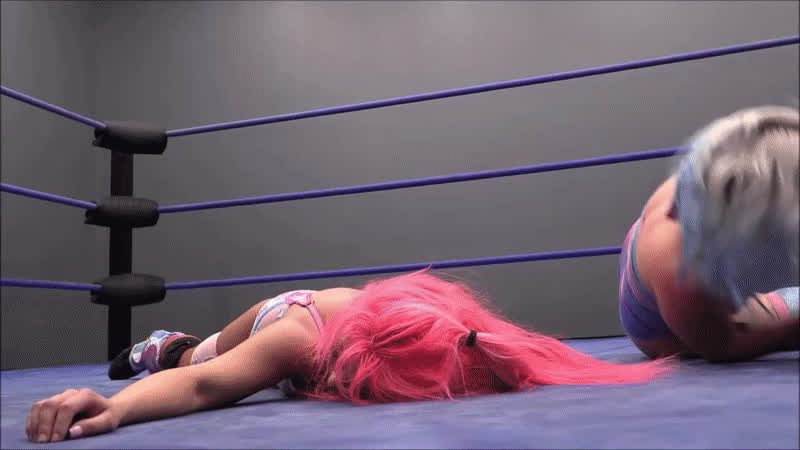 brunette mexican white girl wrestling blue hair pink hair white hair clip