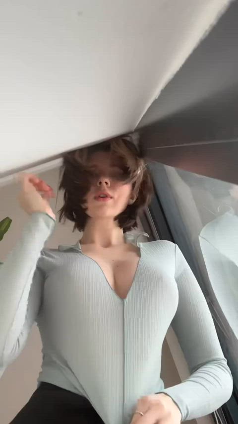 braless clothed egirl tiktok tits clip